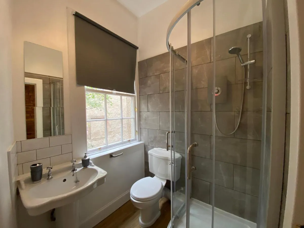Aparthotel Royal Mile Balconies By The Castle Edimburgo 5*,  Reino Unido